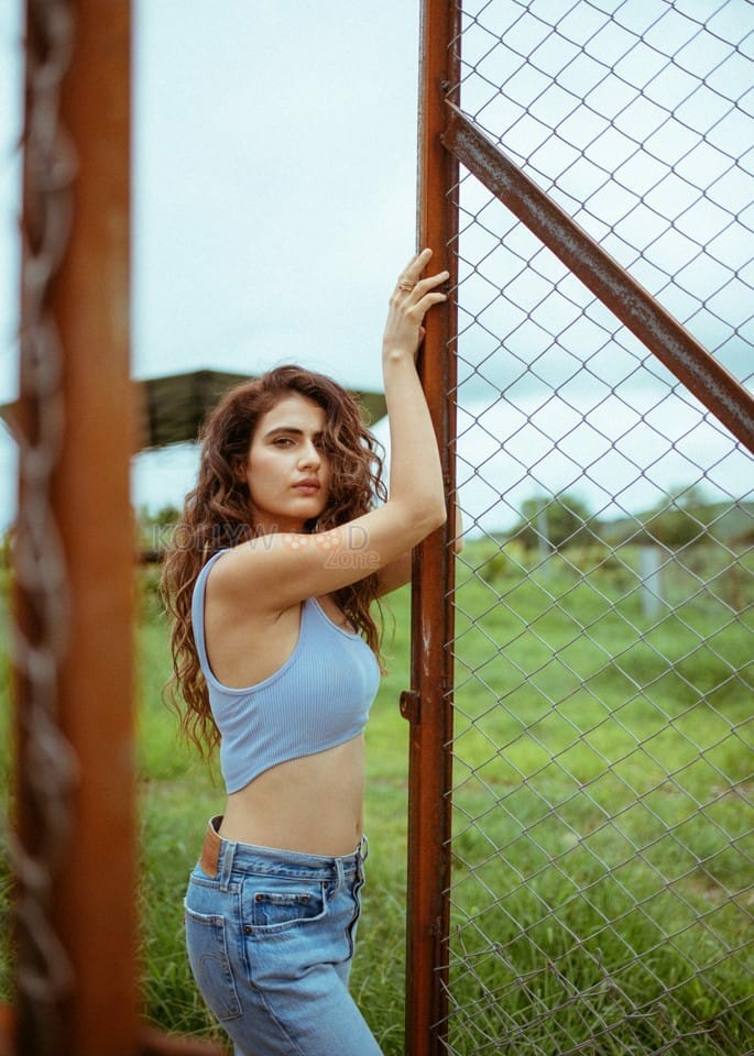 Dangal Actress Fatima Sana Shaikh Pictures