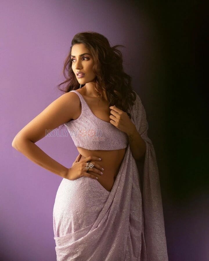 Das Ka Dhamki Actress Akshara Gowda Sexy Pictures 03