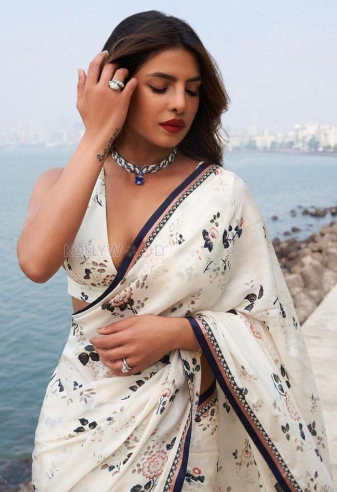 Gorgeous Priyanka Chopra in a White Floral Saree Photos 02
