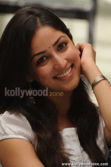 Gouravam Movie Heroine Yami Gautam Pictures