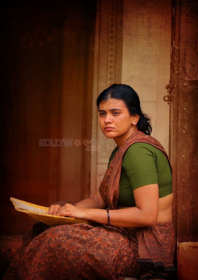 Hebah Patel As Radha In Odela Railway Station Movie 01