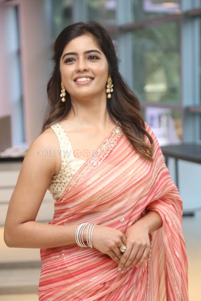 Heroine Amritha Aiyer at Bachhala Malli Trailer Launch Event Pictures 09