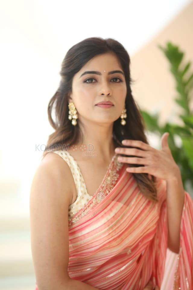 Heroine Amritha Aiyer at Bachhala Malli Trailer Launch Event Pictures 21