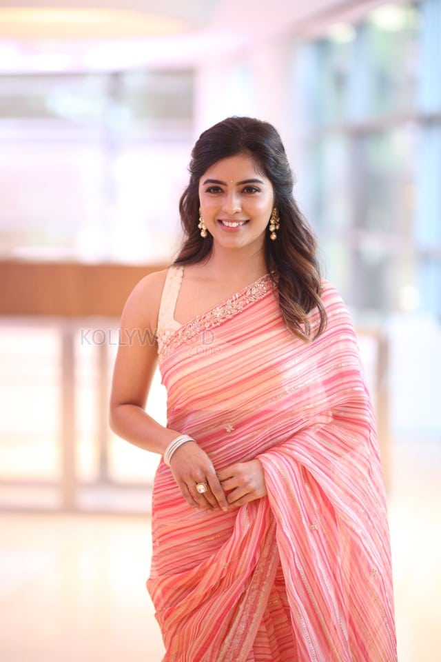 Heroine Amritha Aiyer at Bachhala Malli Trailer Launch Event Pictures 34