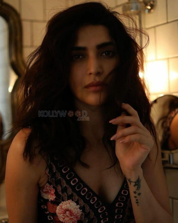 Hindi Actress Karishma Tanna Sexy Photoshoot Stills