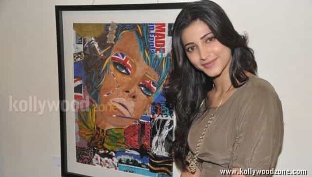 Hot And Sexy Shruti Hassan Pictures