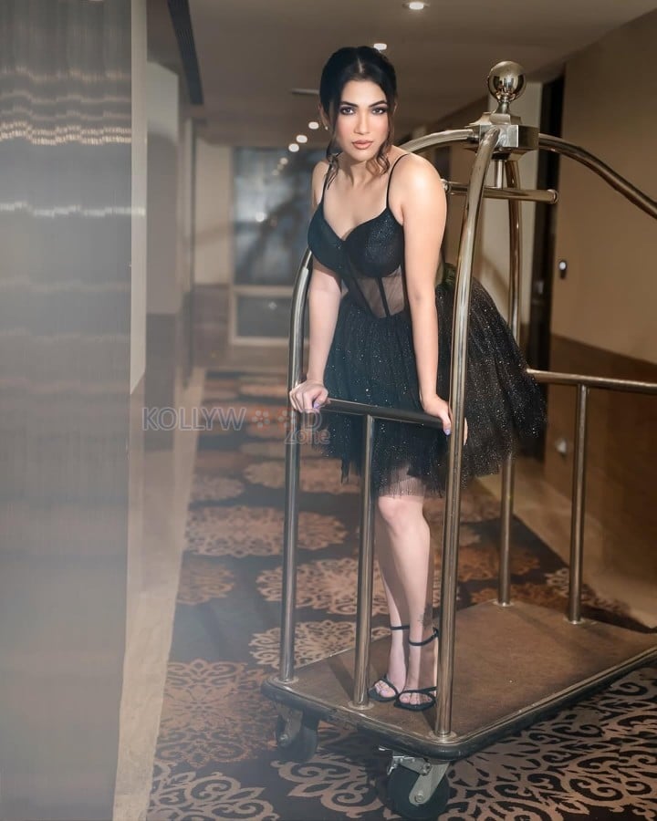 Hot Ridhima Pandit in a Black Bodycon Mini Dress Pictures 02
