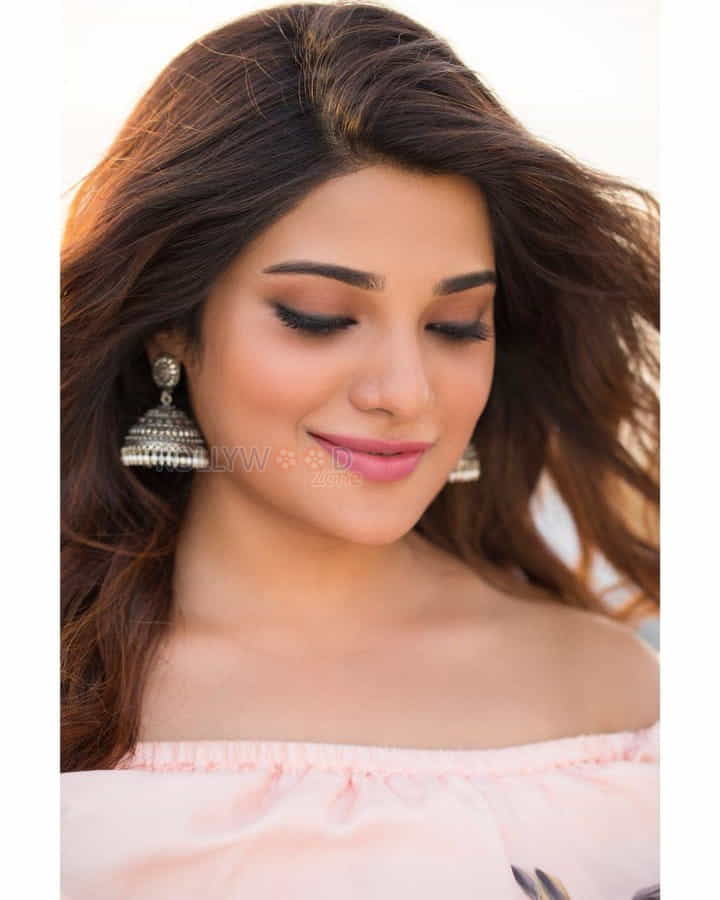 Meesaya Murukku Heroine Aathmika Photos