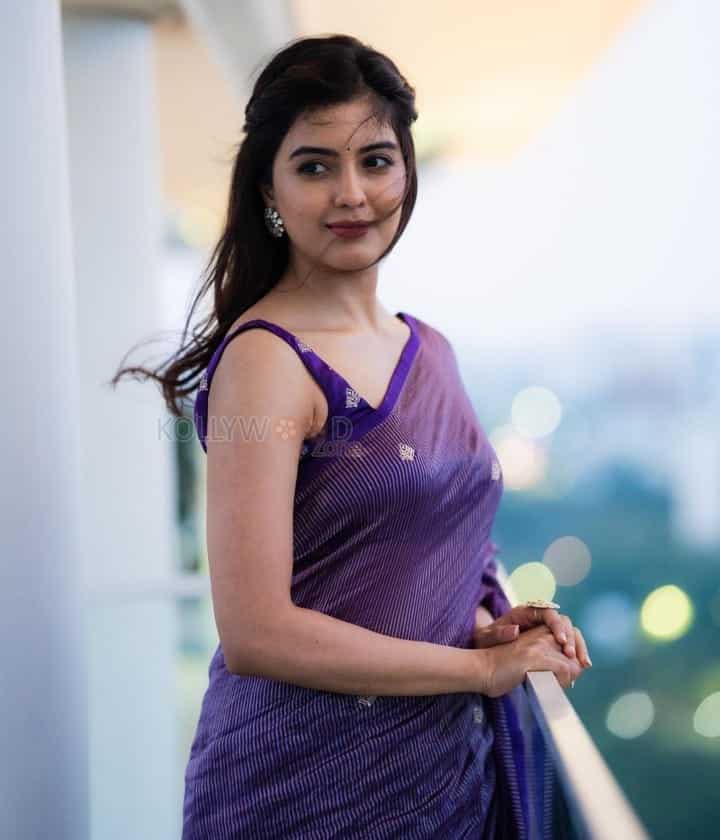 Mesmerizing Amritha Aiyer in a Purple Saree Photos 02