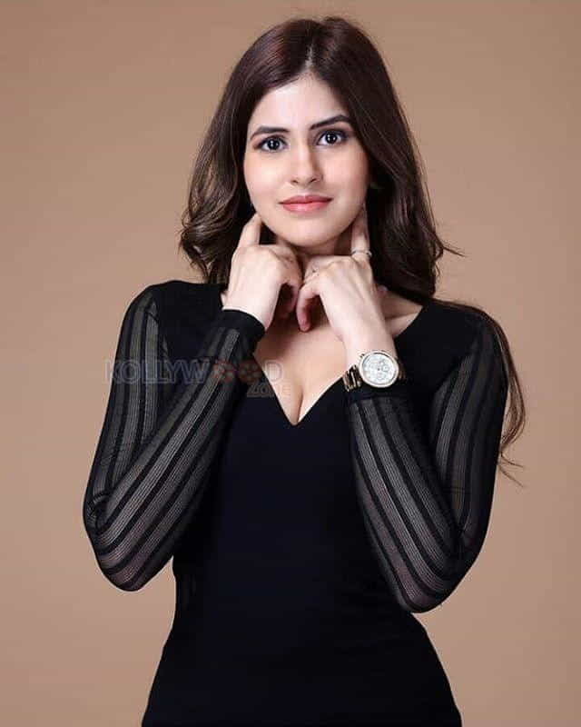 Model Sakshi Malik Sexy Photos