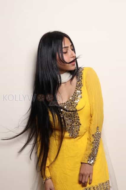 Prema Pipasi Heroine Kapilakshi Malhotra Photoshoot Pictures