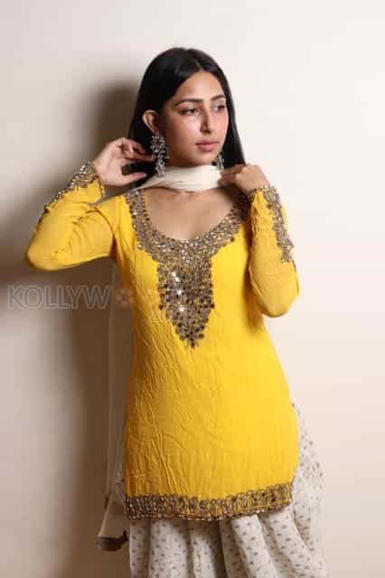 Prema Pipasi Heroine Kapilakshi Malhotra Photoshoot Pictures