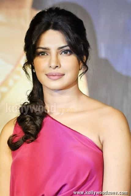 Priyanka Chopra Sexy Photos