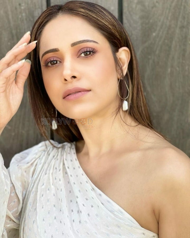 Ram Setu Actress Nushrat Bharucha New Pictures