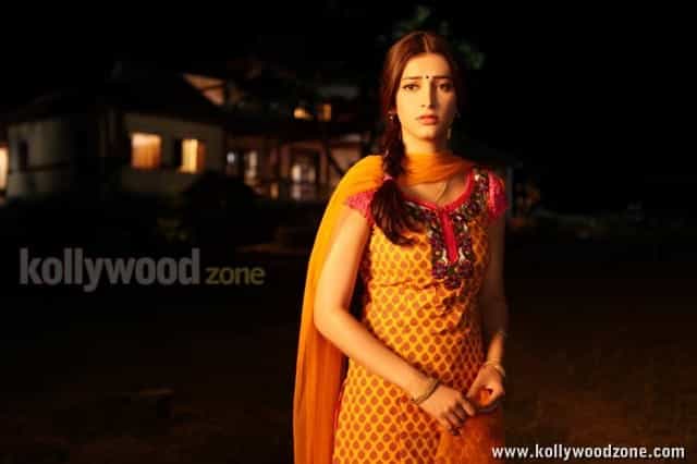 Ramaiya Vastavaiya Heroine Shruti Haasan Pictures