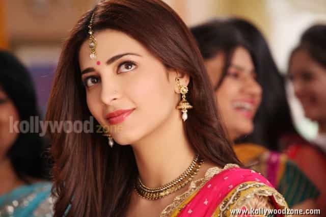 Ramaiya Vastavaiya Heroine Shruti Haasan Pictures
