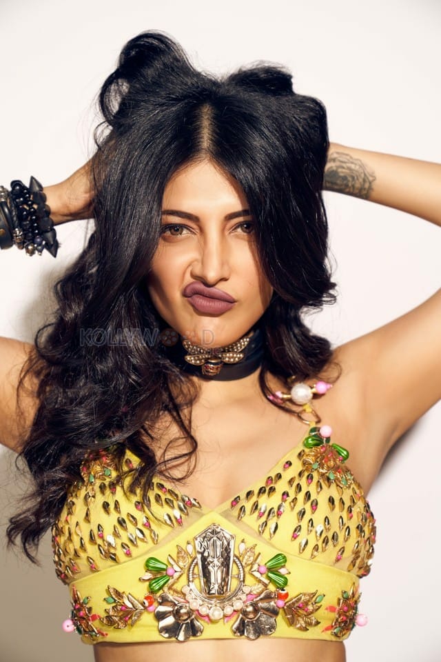 Salaar Movie Actress Shruti Hassan Latest Photoshoot Pictures