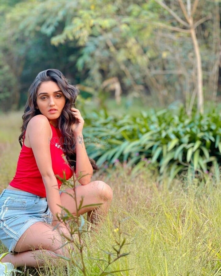 Sasural Simar Ka Actress Tanya Sharma Pictures