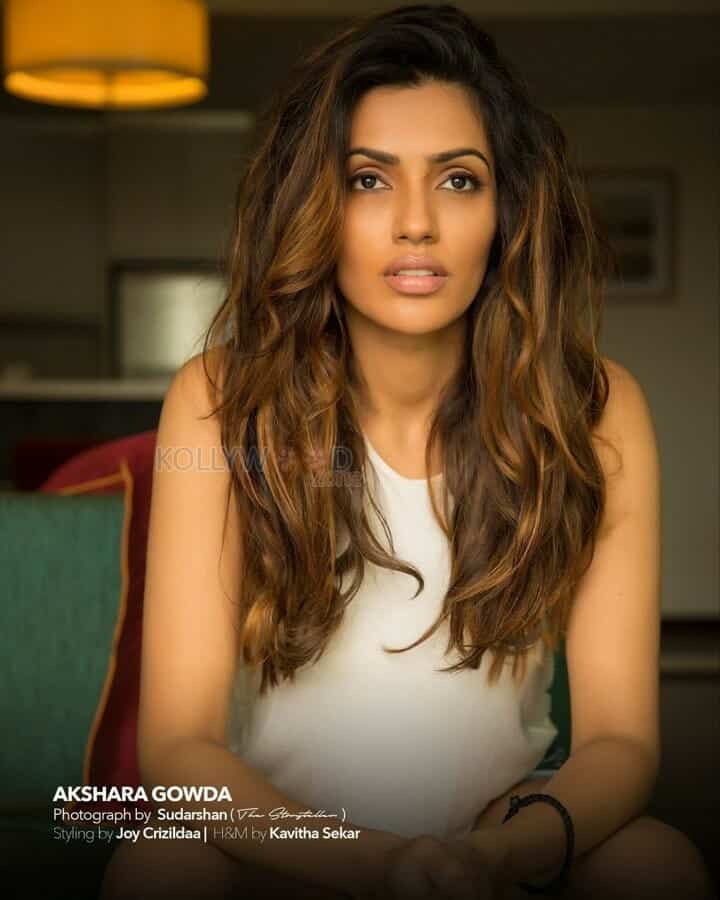 Sexy Kannada Actress Akshara Gowda Photoshoot Pictures 04