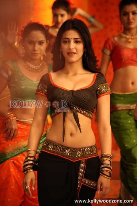 Sexy Shruthi Hassan Song Dance Photos