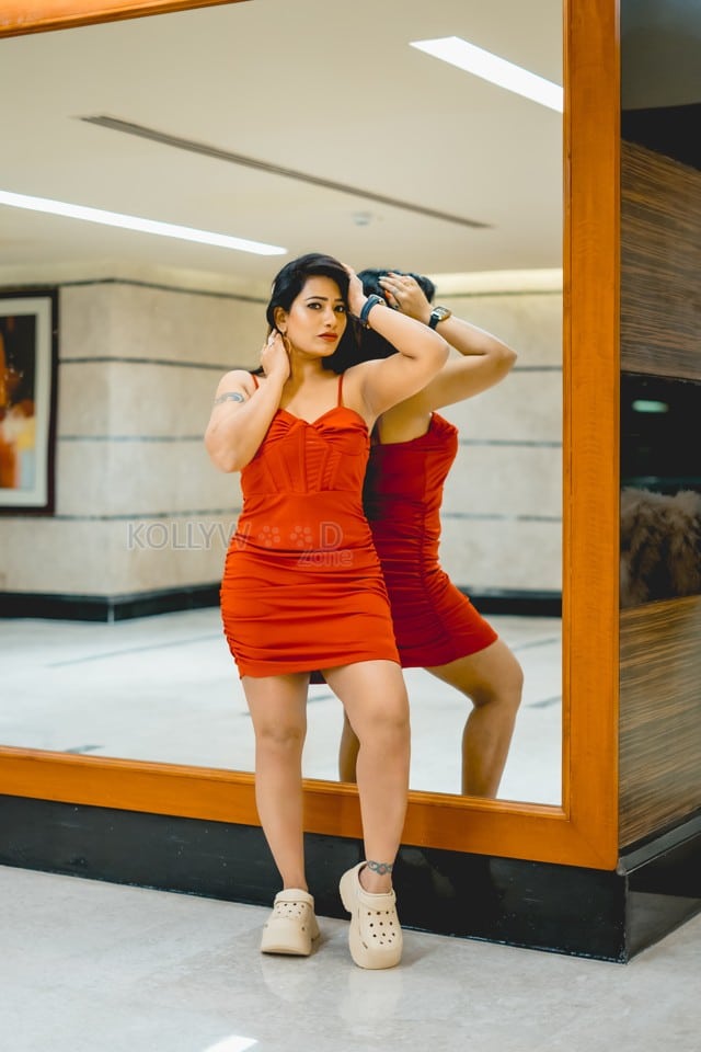 Sexy Telugu Actress Sanjana Naidu Latest Photoshoot Pictures 32