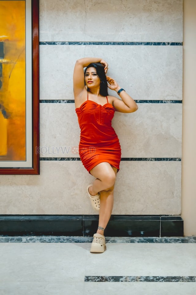 Sexy Telugu Actress Sanjana Naidu Latest Photoshoot Pictures 35