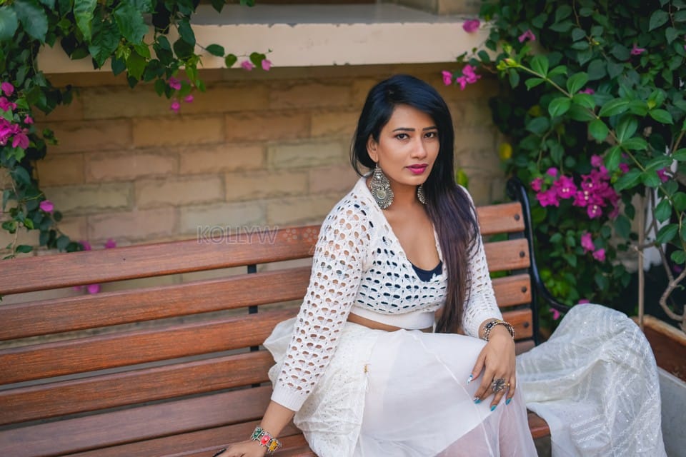 Sexy Telugu Actress Sanjana Naidu Latest Photoshoot Pictures 57