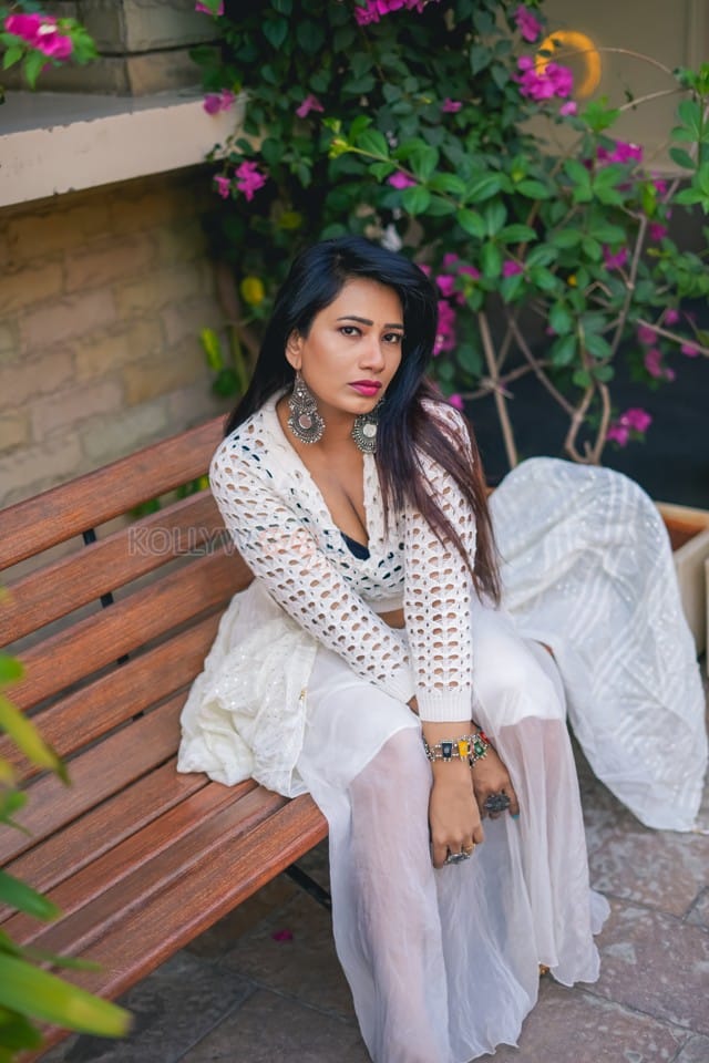 Sexy Telugu Actress Sanjana Naidu Latest Photoshoot Pictures 64