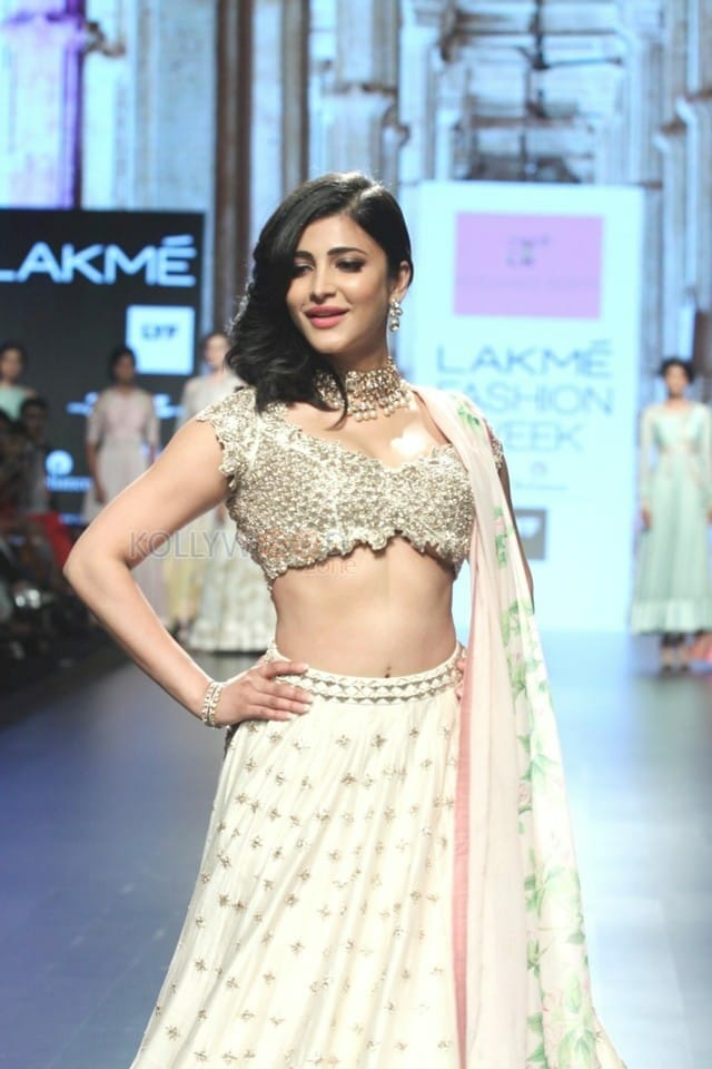 Shruti Haasan Lakme Fashion Week Rampwalk Pic