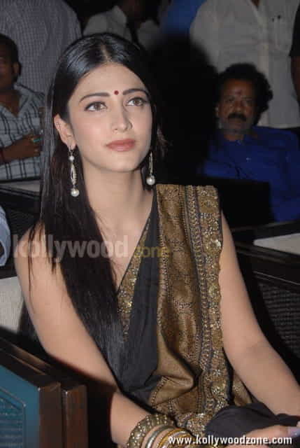 Shruti Hassan Sexy Photos