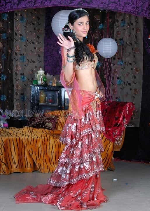 Shruti Hassan Sexy Stills