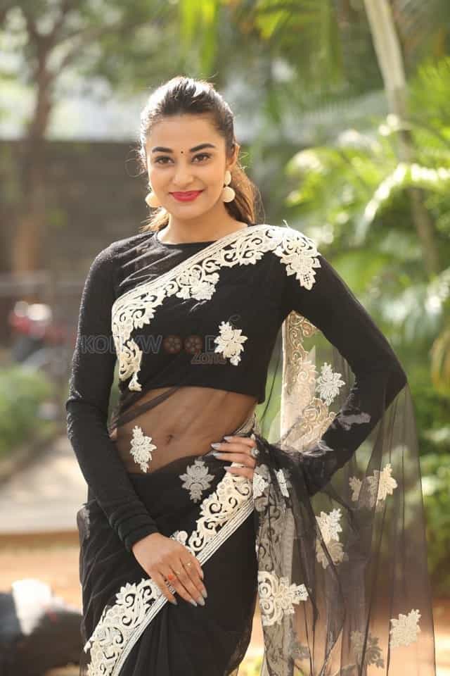 Stefy Patel At Ninnu Thalachi First Look Launch Event Photos