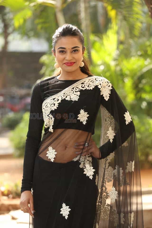 Stefy Patel At Ninnu Thalachi First Look Launch Event Photos