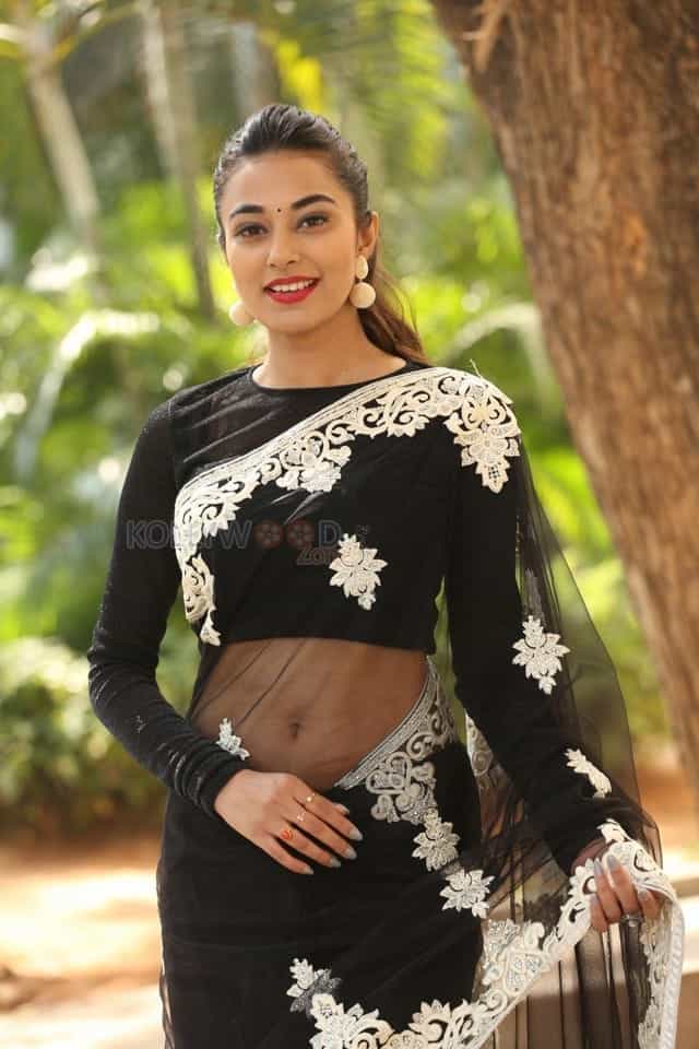 Stefy Patel At Ninnu Thalachi First Look Launch Event Photos