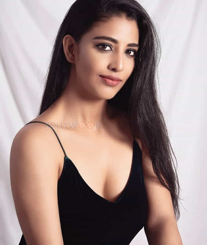 Stunning Beauty Daksha Nagarkar Photos