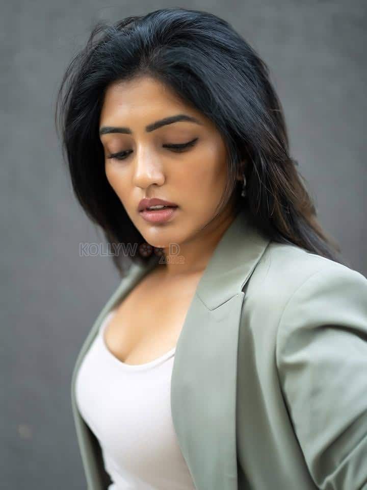 Stunning Telugu Beauty Eesha Rebba in a White Top and Light Green Blazer Pictures 03