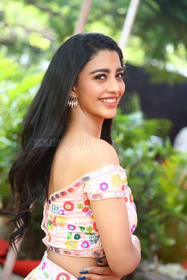 Telugu Actress Daksha Nagarkar at Ravanasura Movie Opening Photos 21