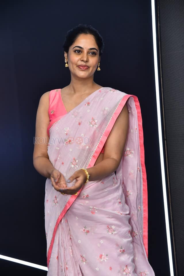 Tollywood Actress Bindu Madhavi at Dhandoraa Teaser Launch Photos 06