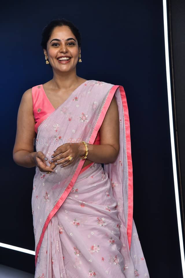 Tollywood Actress Bindu Madhavi at Dhandoraa Teaser Launch Photos 22