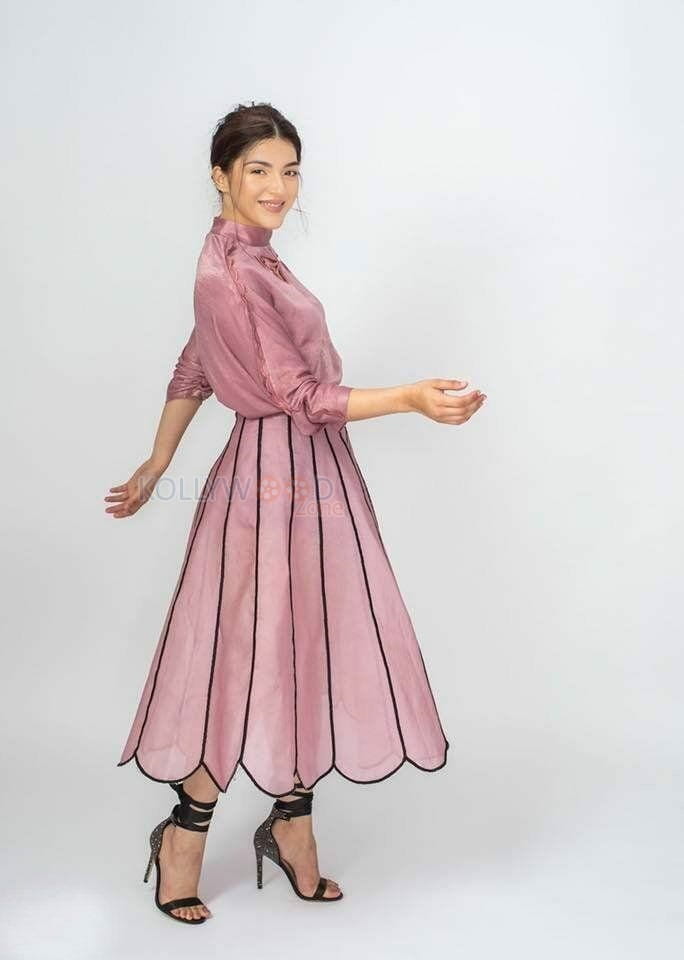 Actress Mehrene Kaur Pirzada Photoshoot Pictures
