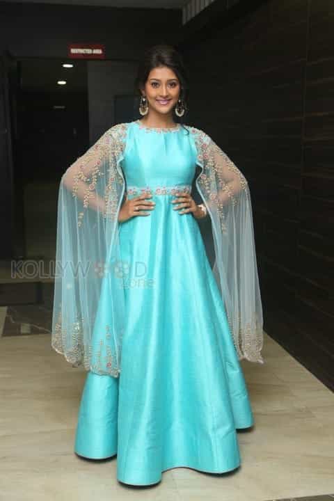 Actress Pooja Jhaveri New Pictures
