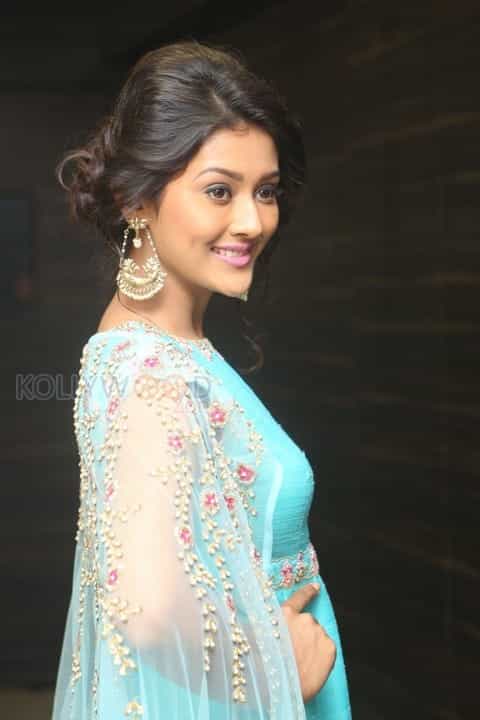 Actress Pooja Jhaveri New Pictures