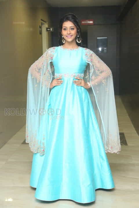 Actress Pooja Jhaveri New Pictures