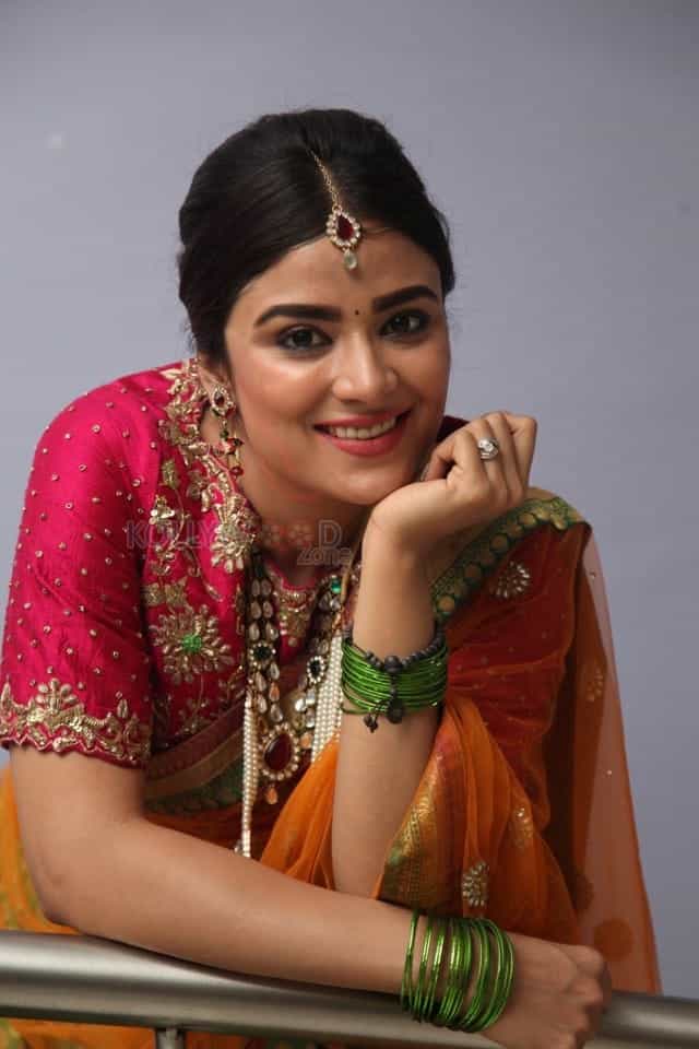 Actress Priyanka Sharma At Savaari Teaser Launch Pictures