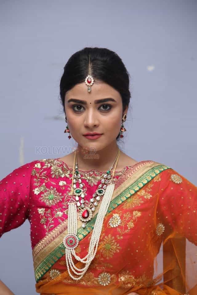 Actress Priyanka Sharma At Savaari Teaser Launch Pictures