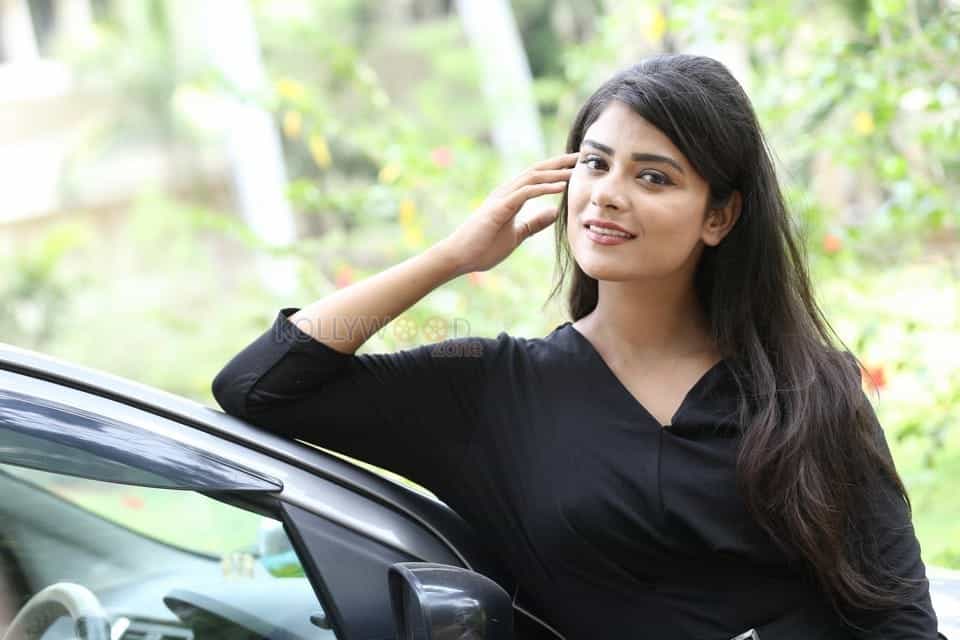 Actress Priyanka Sharma At Taruata Evaru Trailer Launch Photos