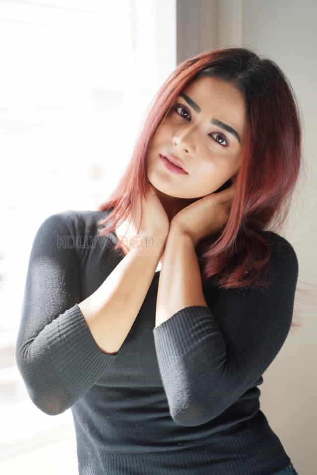 Actress Priyanka Sharma Latest Photoshoot Pictures