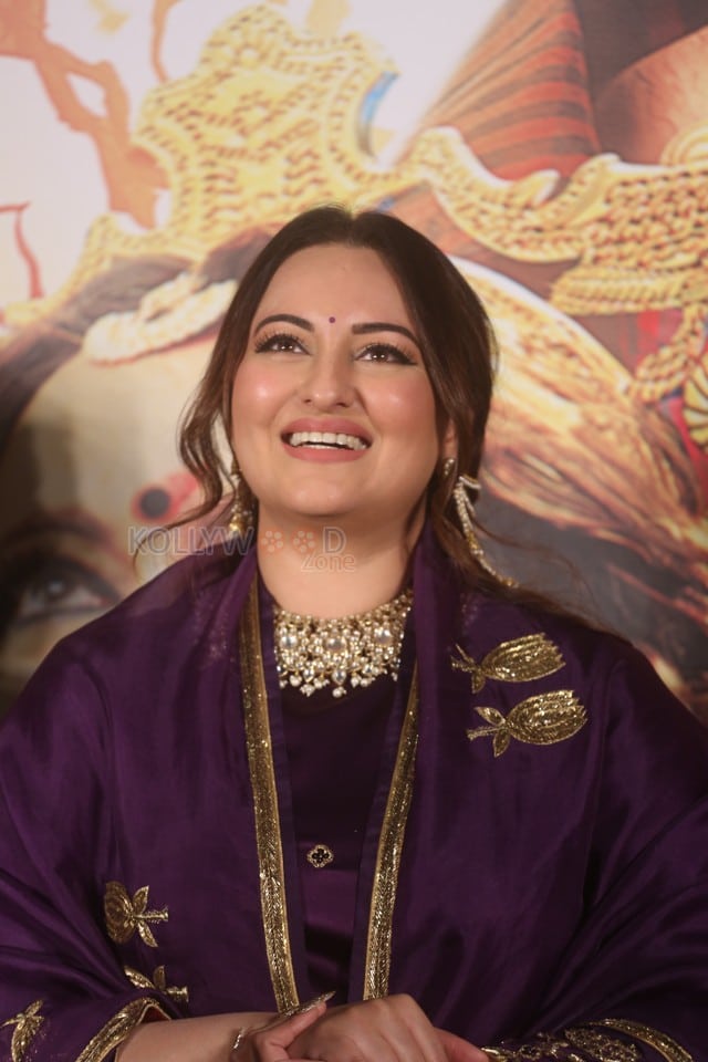 Actress Sonakshi Sinha at Jatadhara Movie Trailer Launch Event Stills 04