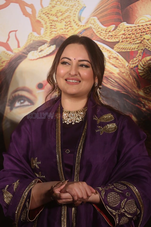 Actress Sonakshi Sinha at Jatadhara Movie Trailer Launch Event Stills 07