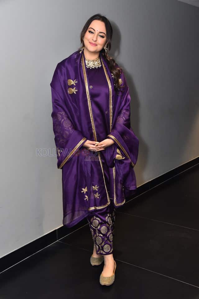 Actress Sonakshi Sinha at Jatadhara Movie Trailer Launch Event Stills 12